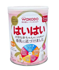 Sữa Wakodo Haihai Nhật Bản – Hộp 810g cho trẻ từ 0 tháng, công thức gần giống sữa mẹ