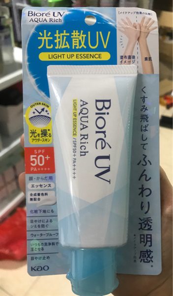 Biore Light Up Essence Kem Chong Nang Duong Da Sang Min