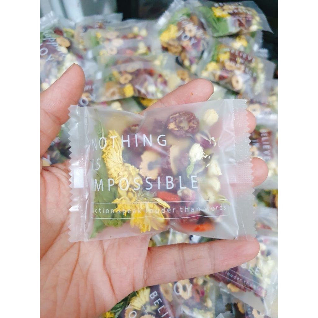 Trà Dưỡng Nhan 7 Vị Hộp 30 Gói Tặng Bình Giúp Sáng Mịn Da